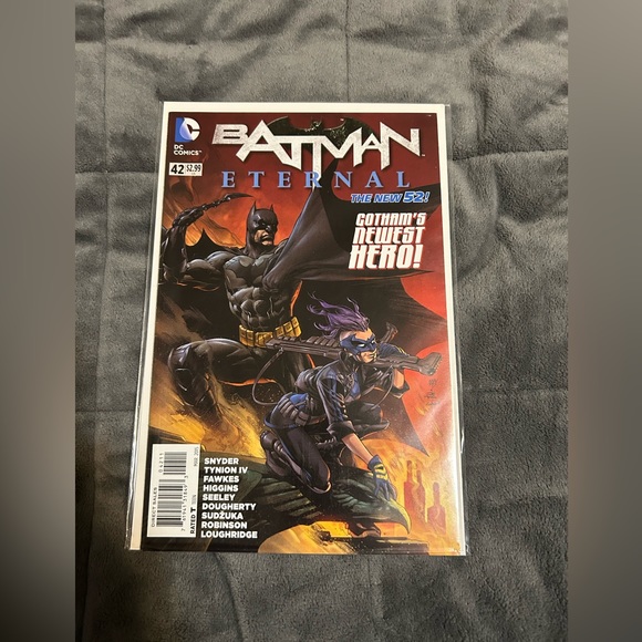 BATMAN ETERNAL ISSUES #41-45 - Picture 3 of 6